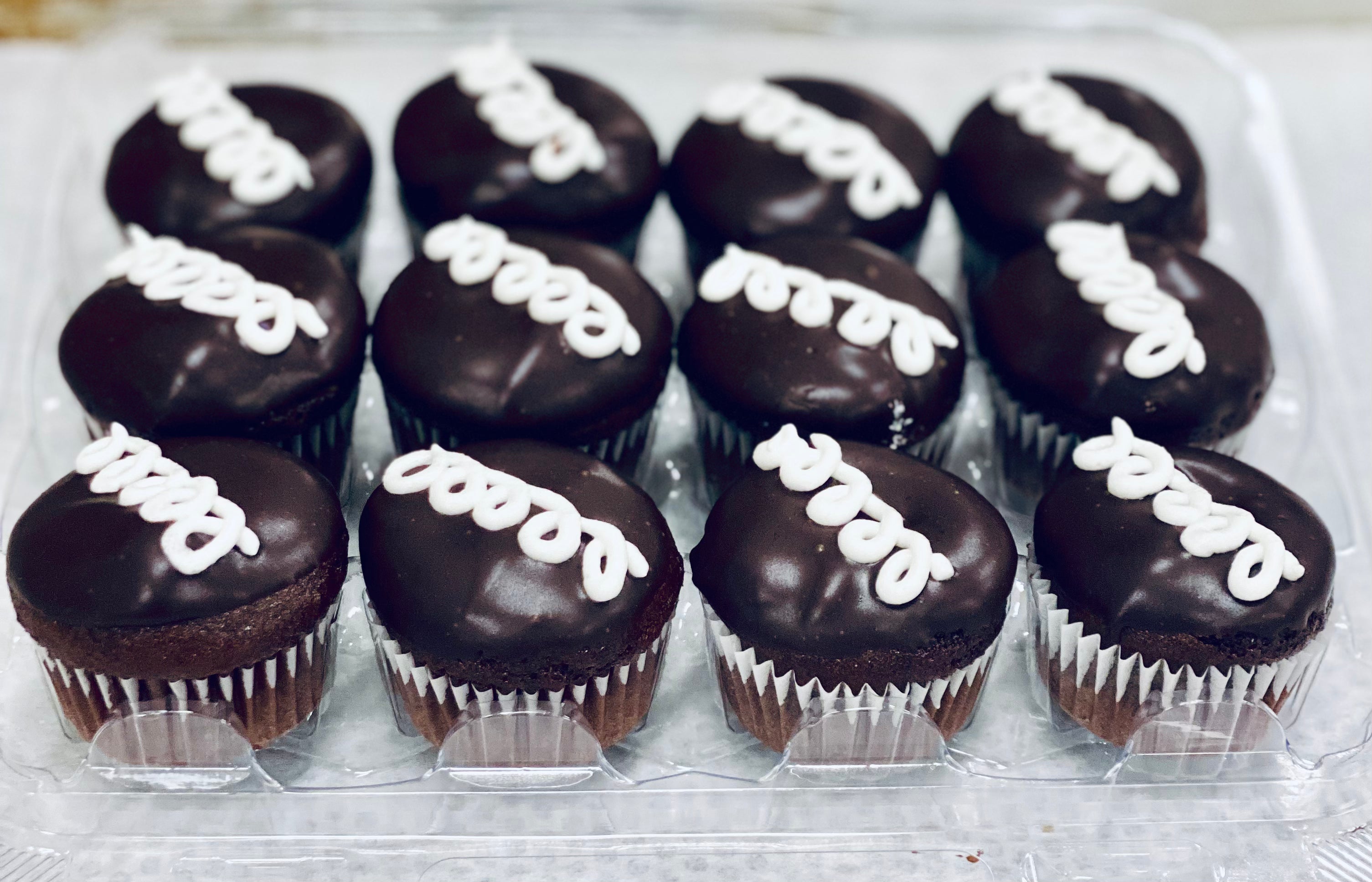 Mini Entertainer Cupcake 12-pack-Pickup Only