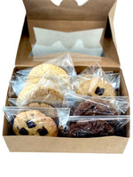 Load image into Gallery viewer, Baker&#39;s Dozen Holiday Cookie Gift Box Traditional
